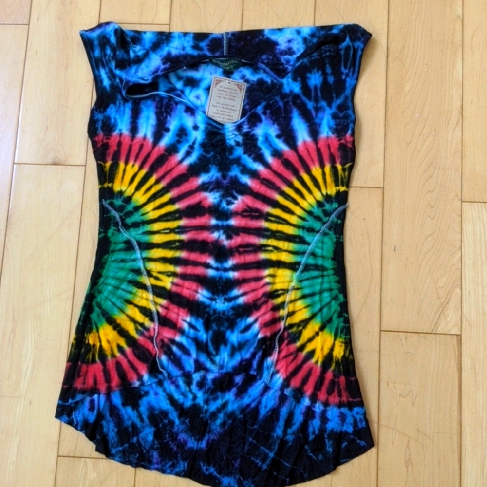 Soft and stretchy tie dye shirt